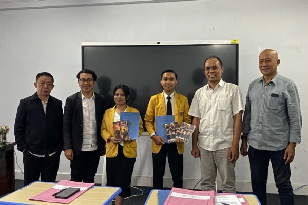 Windari dan Dede Jadi Pionir Lulus Tanpa Skripsi di UPMI Bali